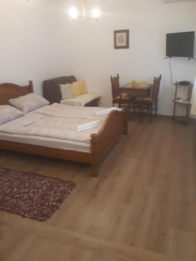 Apartments Emir ทูซลา ห้อง รูปภาพ