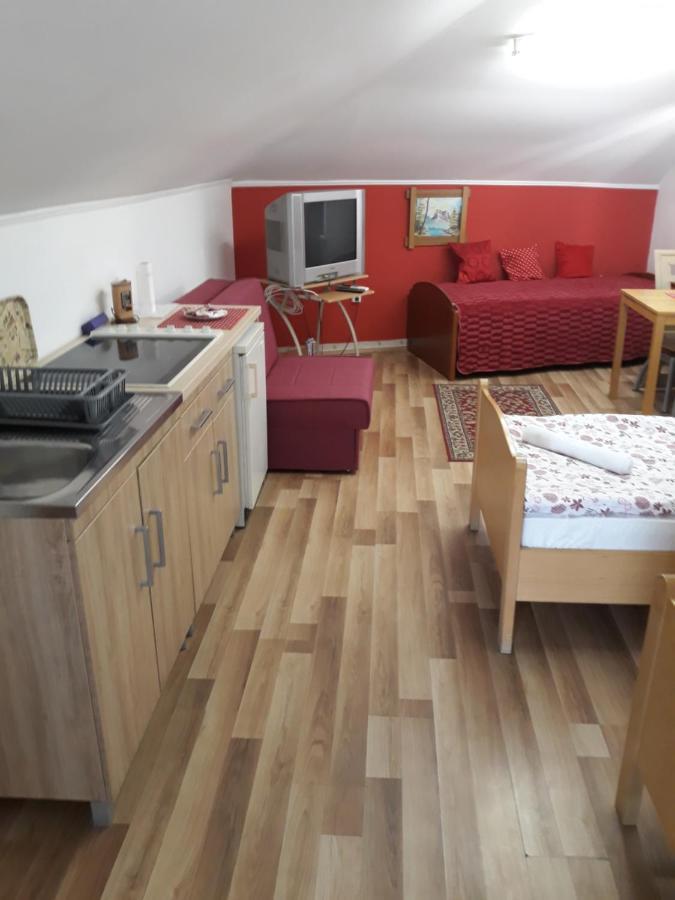 Apartments Emir ทูซลา ภายนอก รูปภาพ